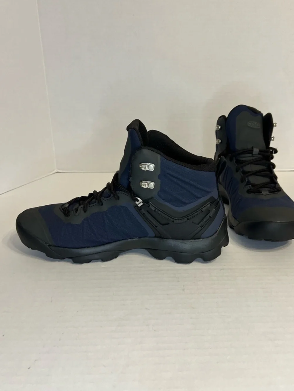 KEEN Men's‎ Venture Mid Waterproof Hiking Boots Size 10